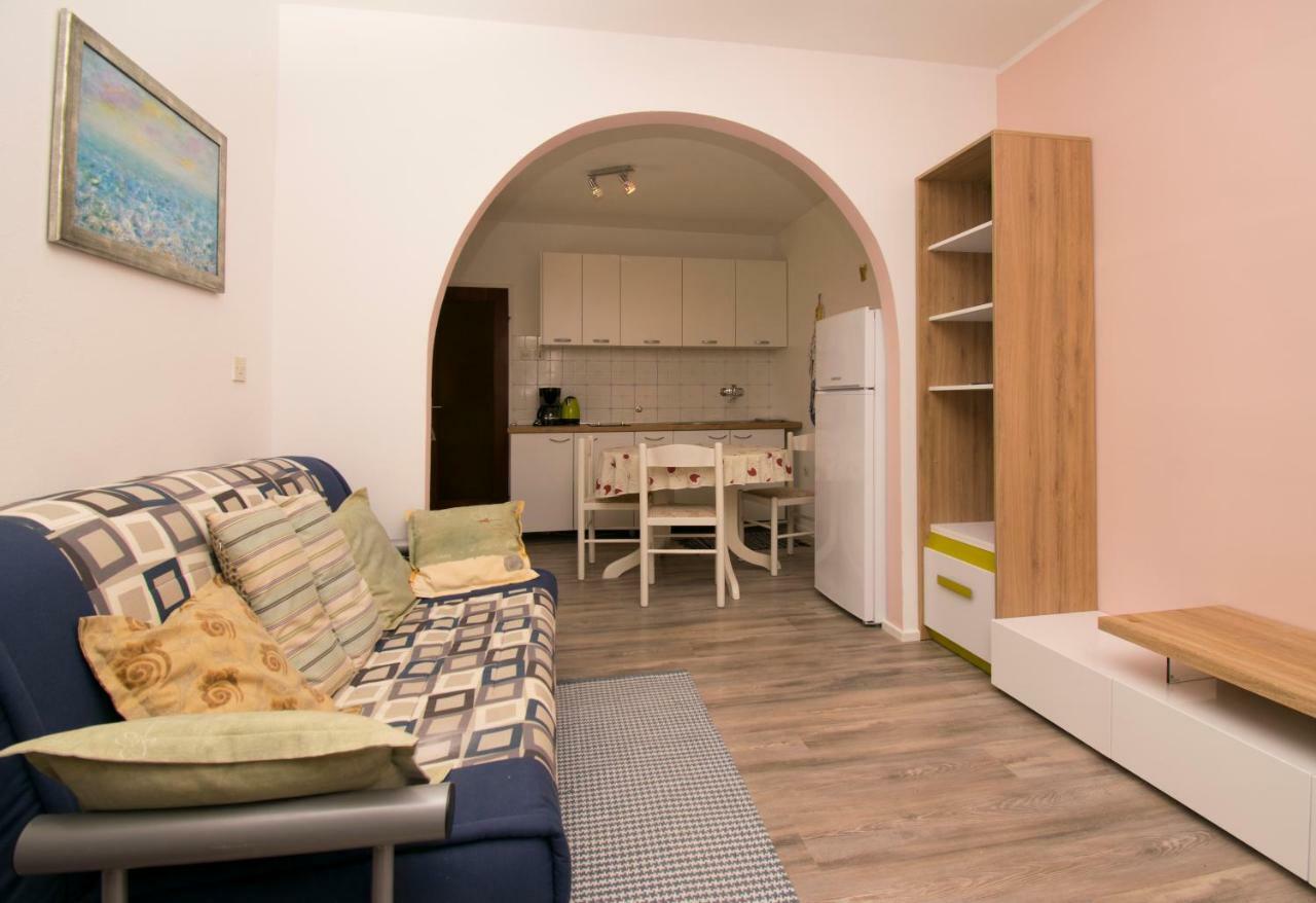 One Bedroom Apartment Near The Kamenjak Park In Prematura Premantura Kültér fotó