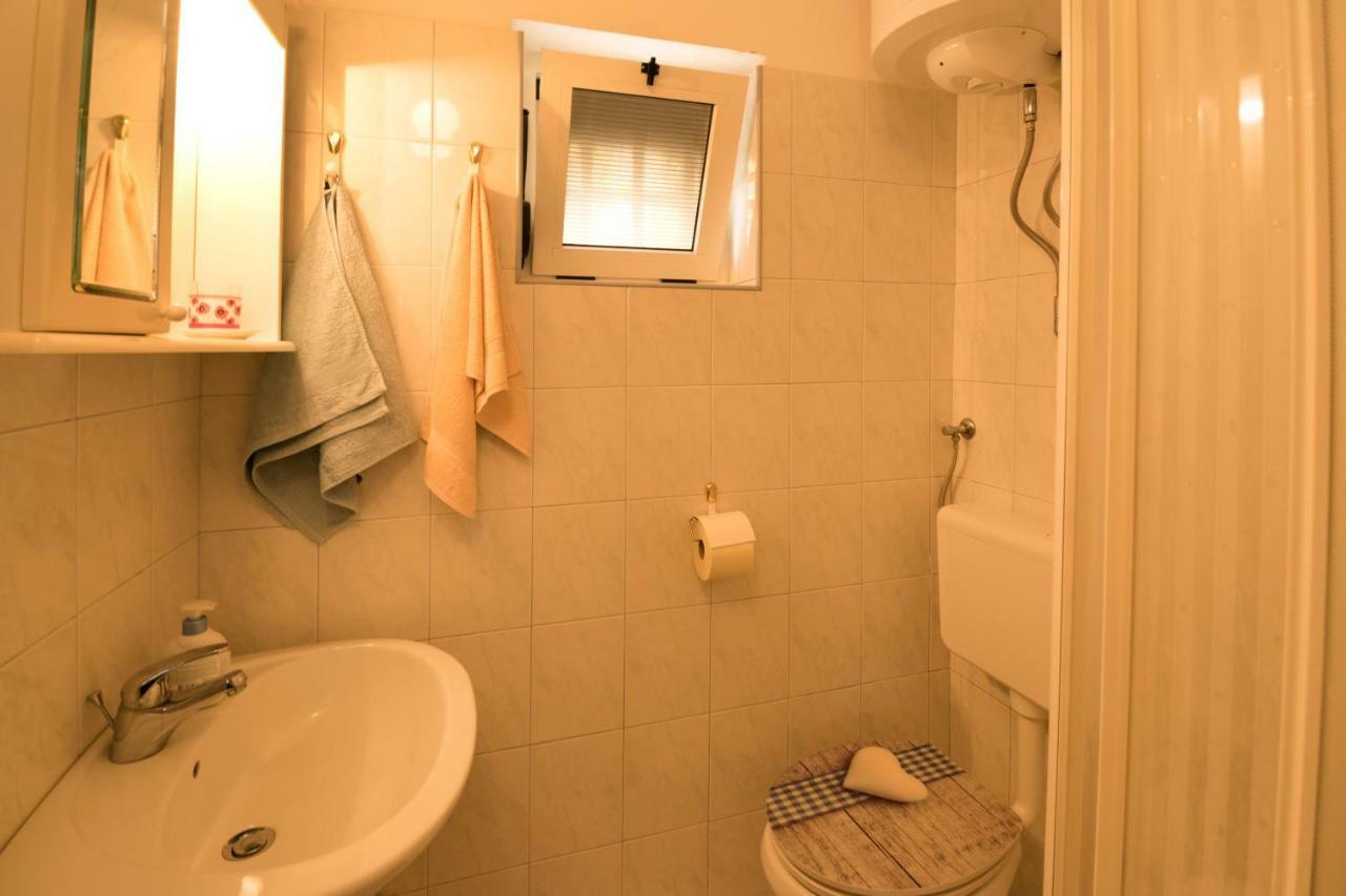 One Bedroom Apartment Near The Kamenjak Park In Prematura Premantura Kültér fotó