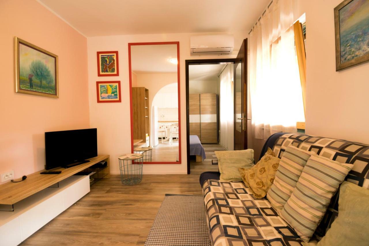 One Bedroom Apartment Near The Kamenjak Park In Prematura Premantura Kültér fotó