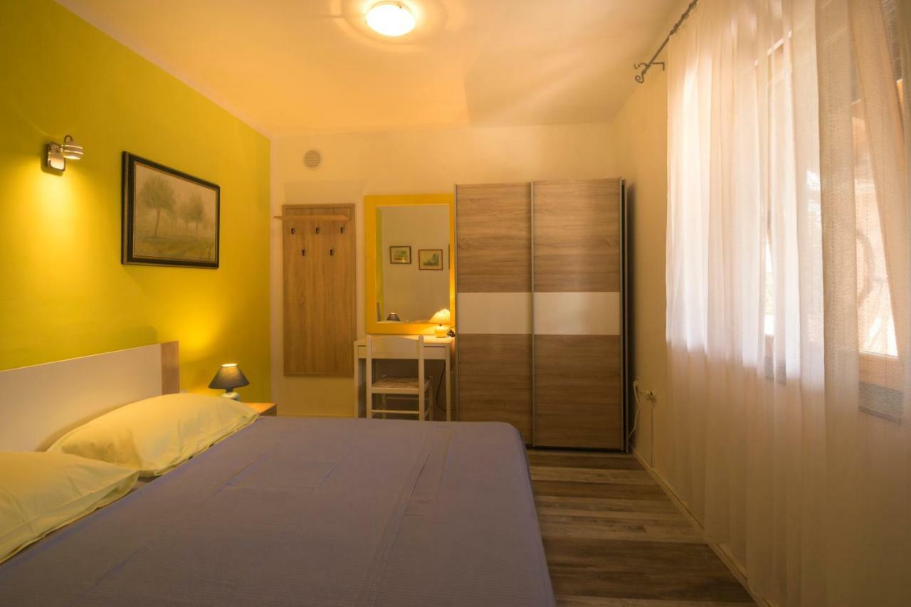 One Bedroom Apartment Near The Kamenjak Park In Prematura Premantura Kültér fotó